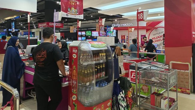 Pengunjung Cerita Rutin Kejar Diskon Berkat Transmart